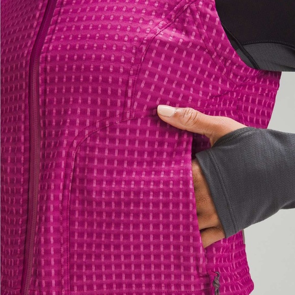 Lululemon Water-Repellent Grid Fleece Hiking Vest | Wild Berry / Sonic Pink - Picture 6 of 16